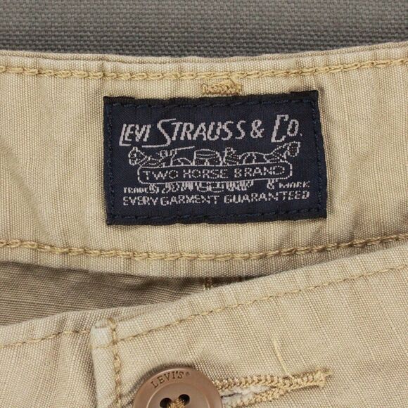 Levi’s Cargo Shorts Mens 38 Khaki Cotton - Picture 2 of 8